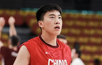 开云官网APP-博主：王俊杰依然是中国男篮4号位无代餐，今晚手感差点意思